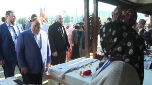 В День народного единства солисты филармонии украсили Площадь Алания яркой концертной программой