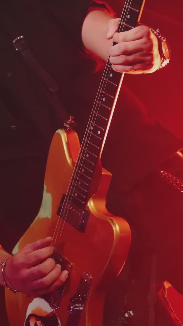 Вельвет - концерт в Москве 23.10.2025, клуб Урбан (2 видео) смотреть онлайн