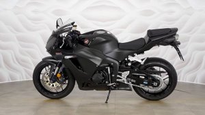 HONDA CBR 600RR vin PC40-1800599