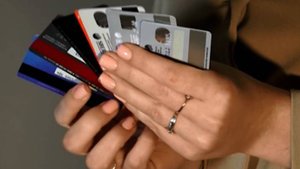 Российские банки снизили средний лимит по кредиткам до минимума с 2023 года