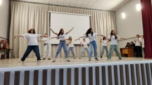 Студенты отжигают