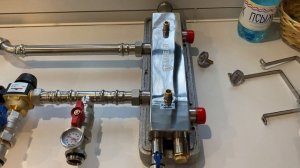 Криптокотёл с гидрострелкой для отопления дома майнером  Antminer S21 Hydro