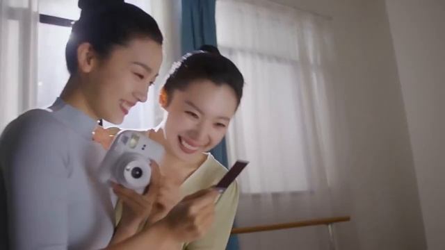 Фотоаппарат   Fujifilm Instax Mini 12