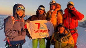 Фрагмент восхождения группы Клуба 7 Вершин на вершину Ама-Даблам в Непале