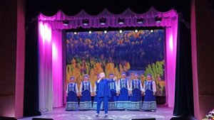 Россия моя - Елена Бахтова и вокальный ансамбль "Привокзальные узоры".