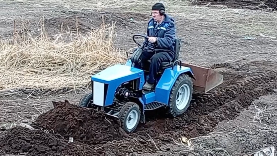 Минитрактор Василёк в качестве бульдозера. Испытания. смотреть онлайн