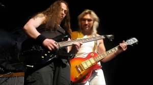 Пётр Елфимов & Дмитрий Микулич - Guitar Battle (Минск, Реактор, 16.11.2010 г.)