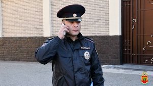 В Кабардино-Балкарии участковый УМВД России «Нальчик» Анзор Нартоков предотвратил трагедию