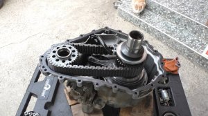 Загудела раздатка замена подшипников на Land Rover Discovery 4 3,0 Ленд Ровер Дискавери 4 2009 2част