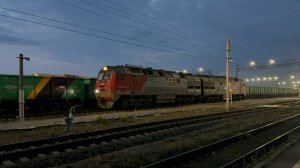 Тепловоз «КаМаз» 2ТЭ25КМ-0226 на ст.Ульяновск-Центральный, август 2025 года