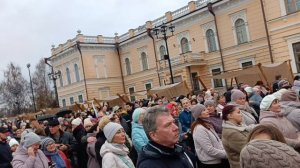 Прокатились по городу😀Открыли памятник Грозному👍Открыли обновленную площадь 😀