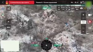 Дистанция 10 метров между бойцом РФ и Украины.mp4