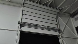 Кнопочная станция на секционных воротах