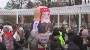 Новомосковцы закружились в национальном хороводе