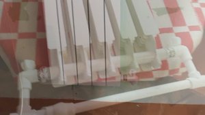 Продолжаю делать пластиковое отопление . Делаю отопление в третьей комнате .