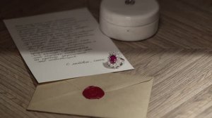 Ярко-алый цвет рубинов воплощает благородство и внутреннюю силу.