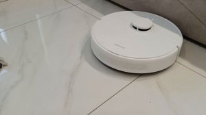 уборка роботом пылесосом Dreame F10 на ковровом покрытии