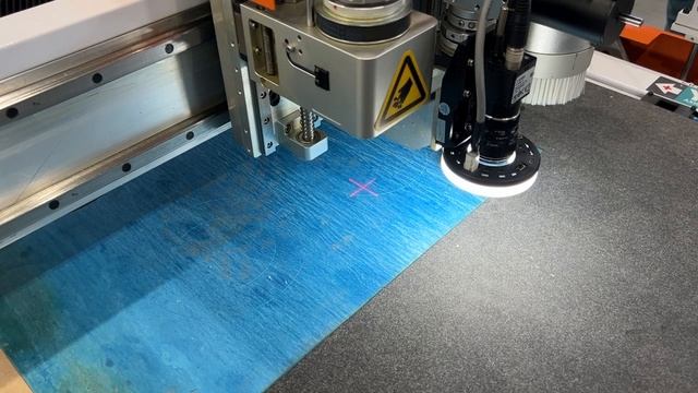 Планшетно-режущий плоттер Filato. Резка паронита смотреть онлайн