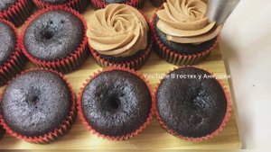 Шоколадные кексы из простых  продуктов.