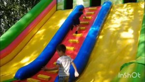 Какие дети маленькие были/Так мило пересматривать такие видео