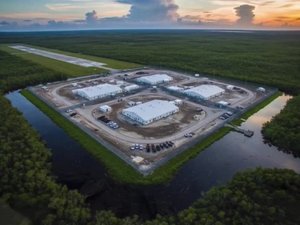 Во Флориде скоро откроется «Алькатрас с аллигаторами», чтобы держать там нелегальных мигрантов.