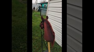 Добрые хорсы. Реалистичные хоббихорсы ручной работы. Ссылки в комментариях.