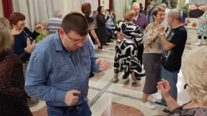 4 ноября.Плывет веночек...