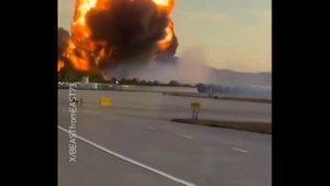 В США рядом с аэропортом Луисвилля в штате Кентукки во время взлета разбился грузовой самолёт MD-11.