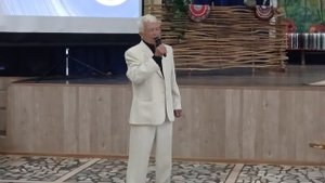 2025 г.3 ноября праздничный концерт поет Анатолий Якунин