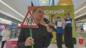 Сотрудники Госавтоинспекции Петербурга провели мастер - класс для юных участников дорожного движения