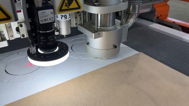 Планшетно-режущий плоттер Filato для резки пластика смотреть онлайн