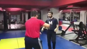 Когда друзья позвали в спортзал