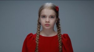 Девочка в красном | Трейлер (2025)