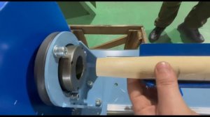 Испытание двухстороннего станка для торцевой обработки черенков Сторо 2. Заготовка длиной 1.5 м.