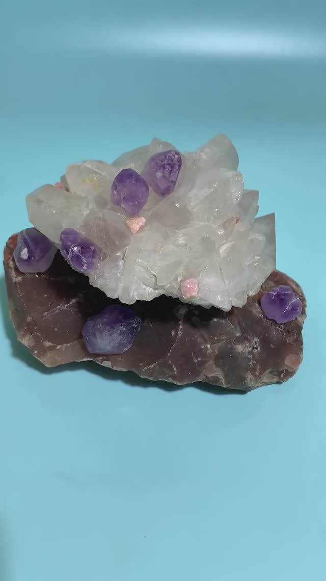 Композиция из камней и кристаллов  Coolcrystals
