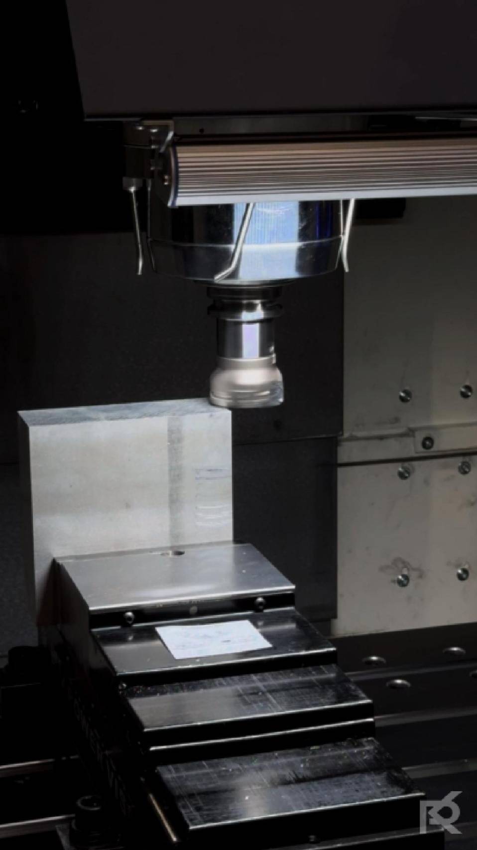 Обработка алюминиевой детали на VMC 60C смотреть онлайн