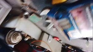 Почему нет холостого хода Тут двигатель немного запылился