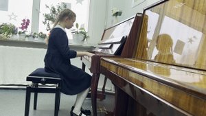 Логинова Ел., П.И. Чайковский Песня жаворонка, И.С. Бах Менуэт c-moll