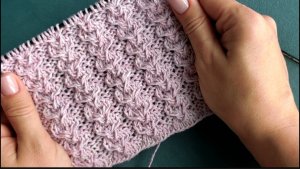 Прелестный узор спицами 🧶