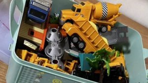 Пополнение коллекции NEW RAY 1:72. Бокс машинок за 100р)))