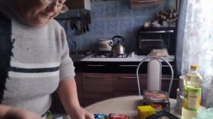 Собрала и отправила гостинцы внуку 😊