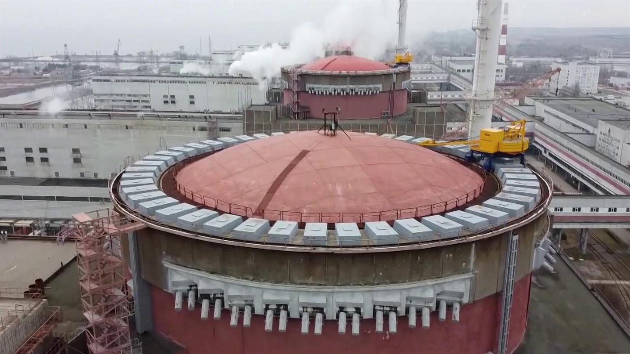 Запад призывает Киев совершить теракт на Запорожской АЭС, сообщает СВР