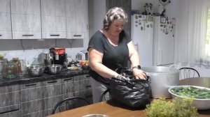 Мама и 13 детей -Вернулись с моря-  Моринованные огурцы