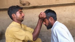 ЛУЧШАЯ ИНДИЙСКАЯ ПАРИКМАХЕРСКАЯ ТЕРАПИЯ ЗА 1 ДОЛЛАР