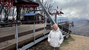 Отдых в Адыгее. Канатка. Дорога к скале Чертов палец.