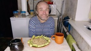 обед с Рыжулей. я не успеваю обрабатывать мысли. мукбанг. обжор. еда на камеру. диета. шизофрения.