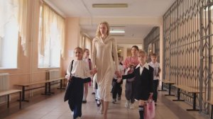 Учительница и первоклашки