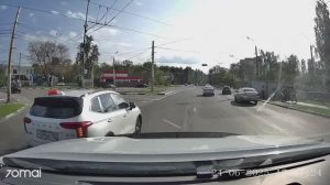 Таксист был на гране чтобы лечь на бок...