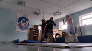 КикБоксинг. 2) Синхро рук и ног.