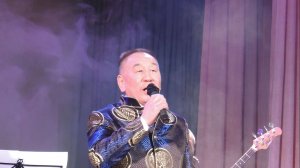 песня "Сэдьхэлэй булаг" исполняет Доржи Дондоков.  Перевод с монгольского на бурятский Ц.Бабуева